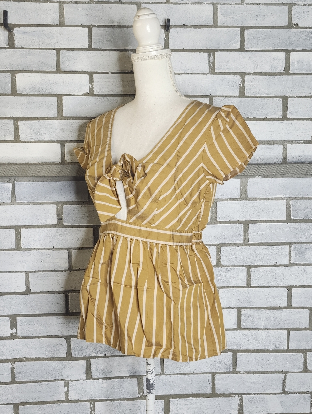 • LOFT Beach Women's Short Sleeve Striped Blouse XS Gold Yellow Tie Front Top